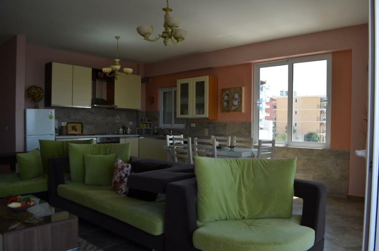 ساراندا Jelena'S Luxury Apartments المظهر الخارجي الصورة